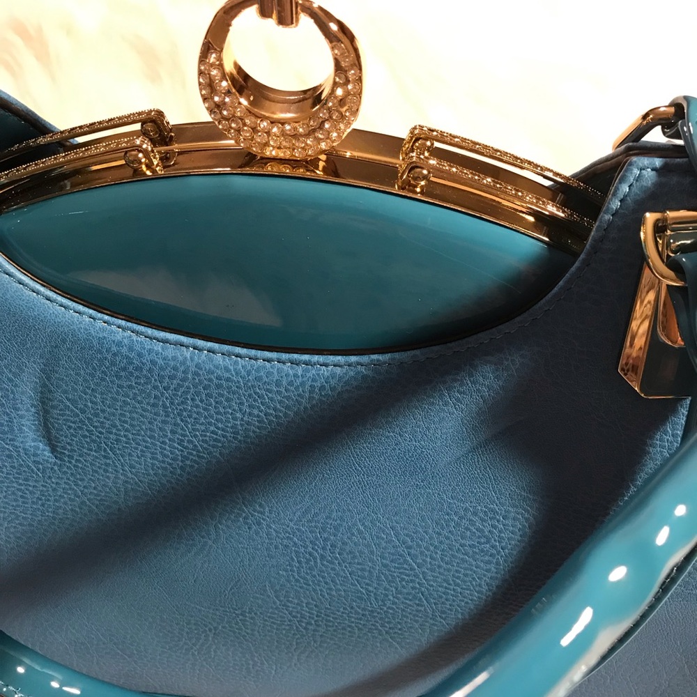 💙💙NEW Purse💙💙 - Picture 4 of 6